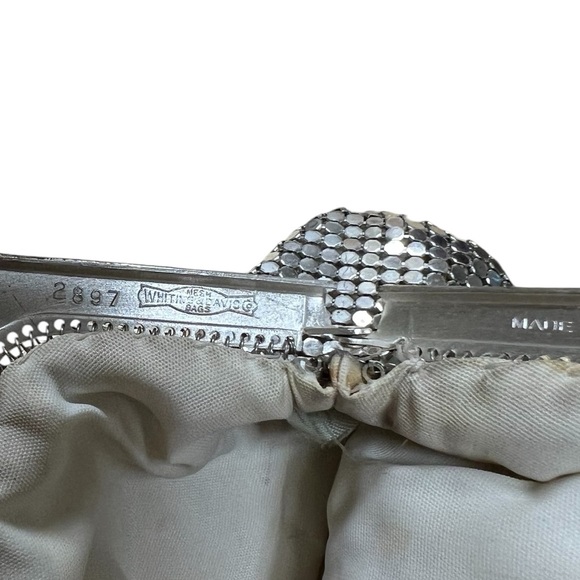 Whiting & Davis vintage 1950s 2897 mesh silver formal dainty bag made in USA - Picture 8 of 8